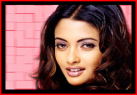 riya sen7